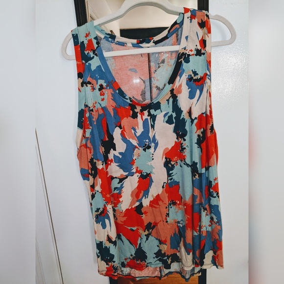 Target Ava Viv Blue Orange Abstract Tank - Picture 1 of 3